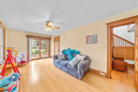 204 North West Street Earlville IL 60518