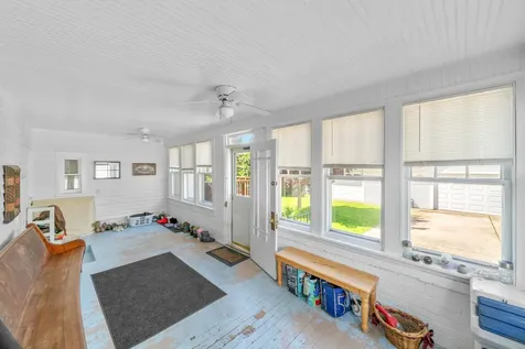 204 North West Street Earlville IL 60518