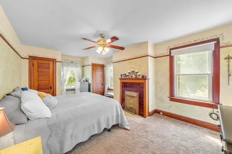 204 North West Street Earlville IL 60518