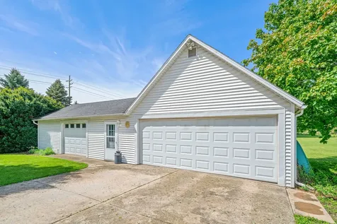204 North West Street Earlville IL 60518