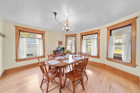 204 North West Street Earlville IL 60518