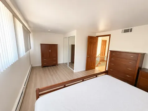 5557 South Harper Avenue Chicago IL 60637