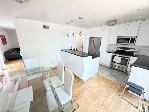 5557 South Harper Avenue Chicago IL 60637