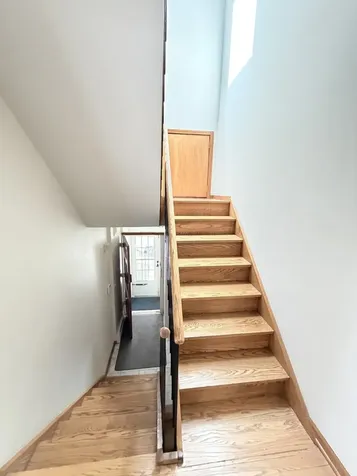 5557 South Harper Avenue Chicago IL 60637