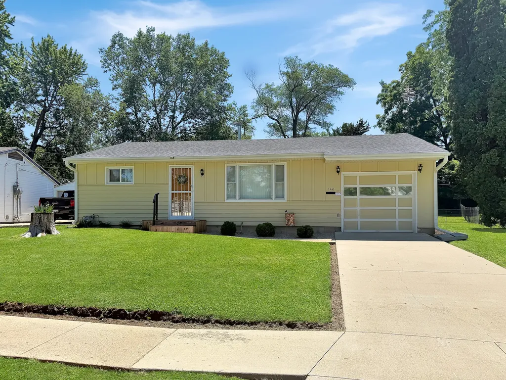 1411 Mark Drive Freeport IL 61032