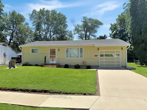 1411 Mark Drive Freeport IL 61032