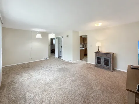 1411 Mark Drive Freeport IL 61032