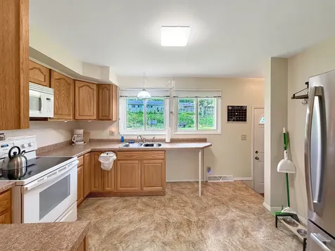 1411 Mark Drive Freeport IL 61032