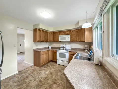 1411 Mark Drive Freeport IL 61032