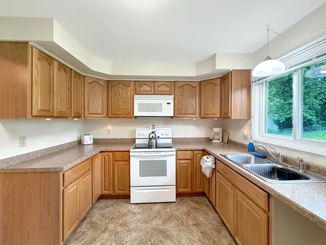 1411 Mark Drive Freeport IL 61032