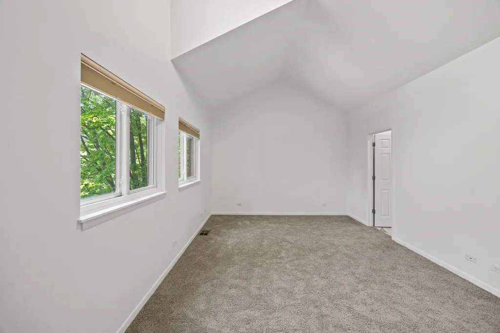 1323 East 61st Street Chicago IL 60637