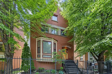 1323 East 61st Street Chicago IL 60637