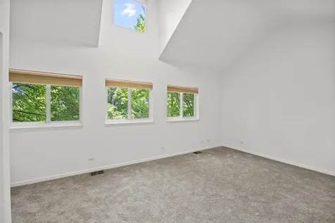 1323 East 61st Street Chicago IL 60637