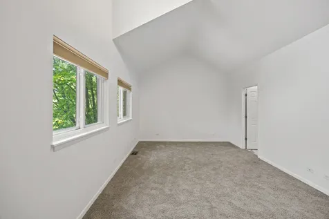 1323 East 61st Street Chicago IL 60637