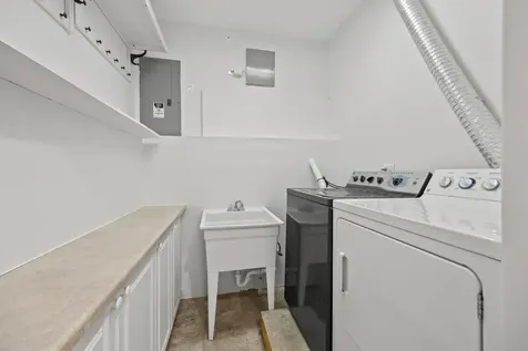 1323 East 61st Street Chicago IL 60637