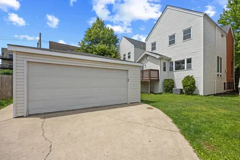 1323 East 61st Street Chicago IL 60637