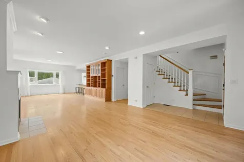 1323 East 61st Street Chicago IL 60637