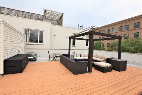 2424 North Southport Avenue Chicago IL 60614