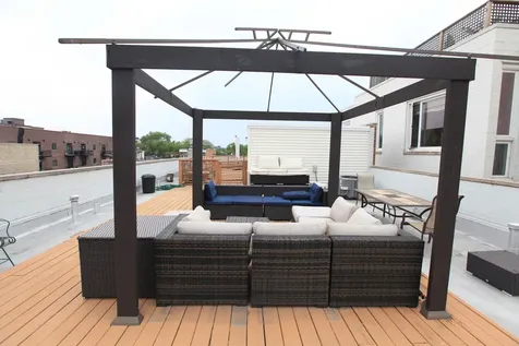 2424 North Southport Avenue Chicago IL 60614