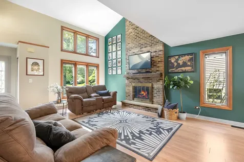 591 Roosevelt Court Grayslake IL 60030