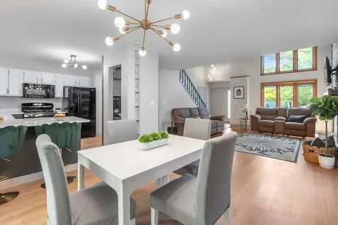 591 Roosevelt Court Grayslake IL 60030