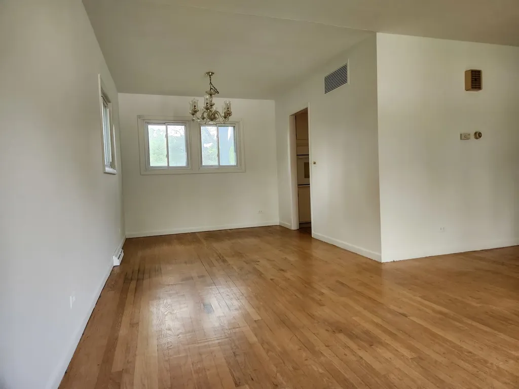 629 Jonquil Avenue Lisle IL 60532