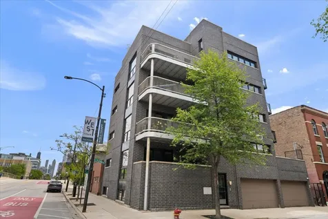 757 North Elizabeth Street Chicago IL 60642