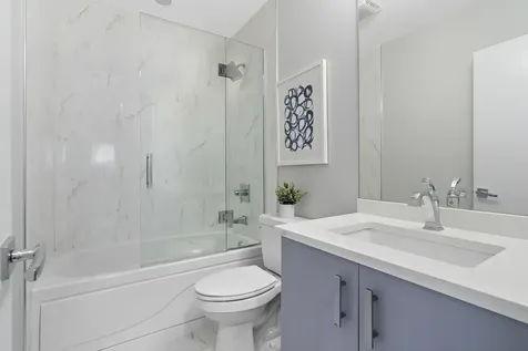 757 North Elizabeth Street Chicago IL 60642