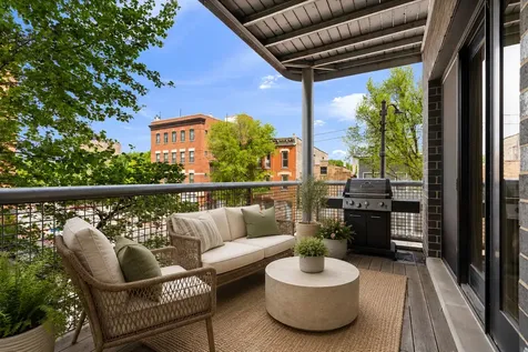 757 North Elizabeth Street Chicago IL 60642
