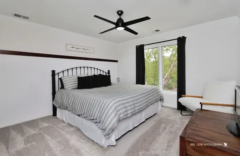 21827 West Riviera Court Mundelein IL 60060