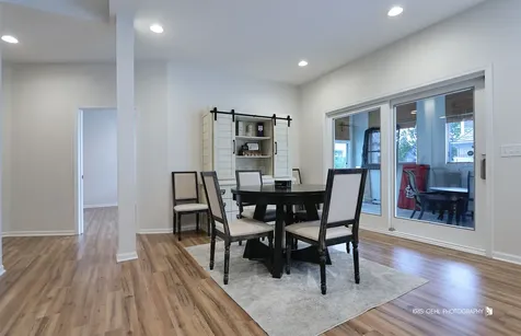 21827 West Riviera Court Mundelein IL 60060