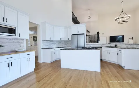 21827 West Riviera Court Mundelein IL 60060
