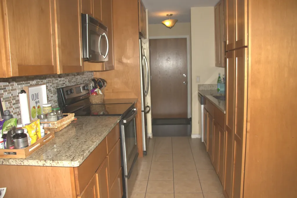 6000 Oakwood Drive Lisle IL 60532