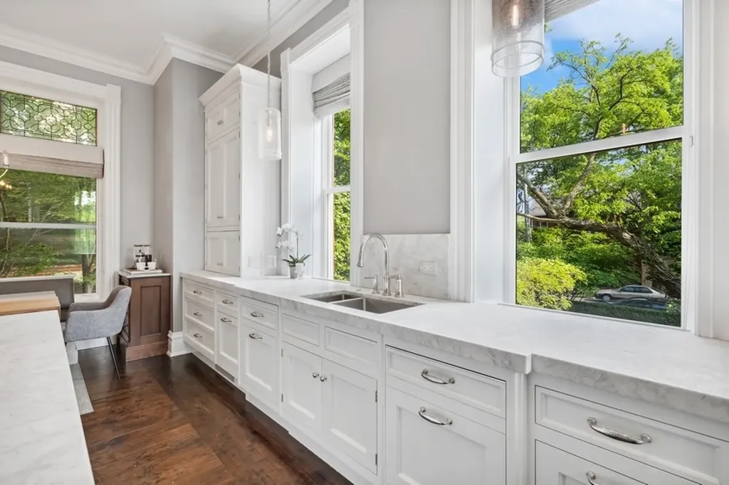 1407 North Hoyne Avenue Chicago IL 60622