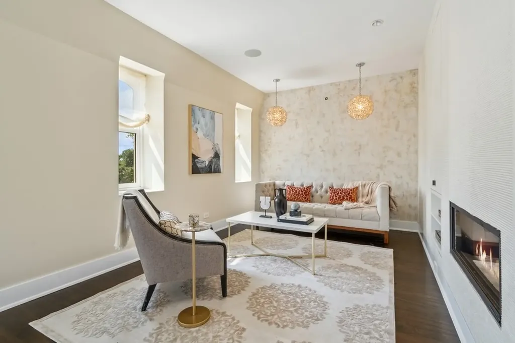 1407 North Hoyne Avenue Chicago IL 60622