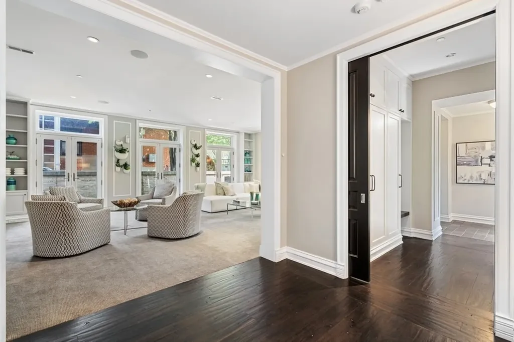 1407 North Hoyne Avenue Chicago IL 60622