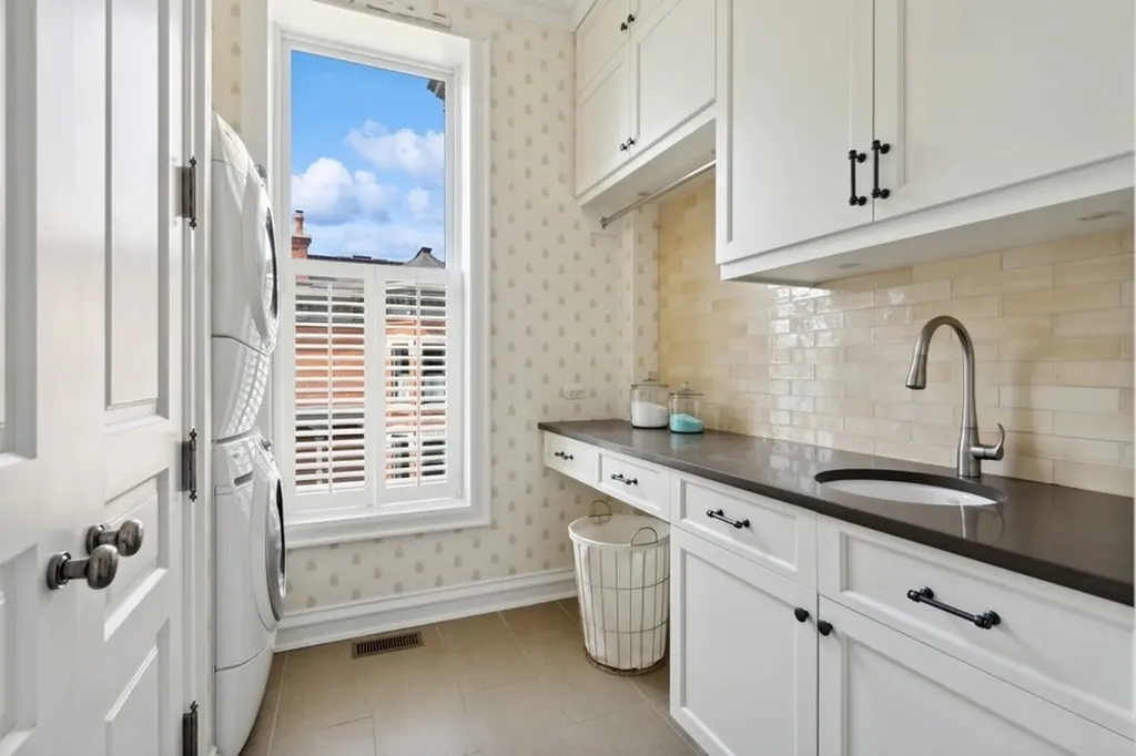 1407 North Hoyne Avenue Chicago IL 60622