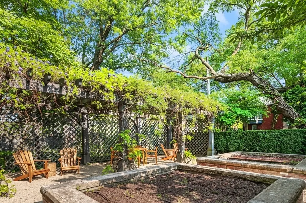 1407 North Hoyne Avenue Chicago IL 60622