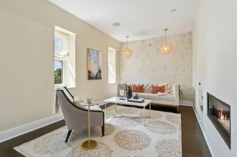 1407 North Hoyne Avenue Chicago IL 60622