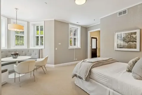 1407 North Hoyne Avenue Chicago IL 60622