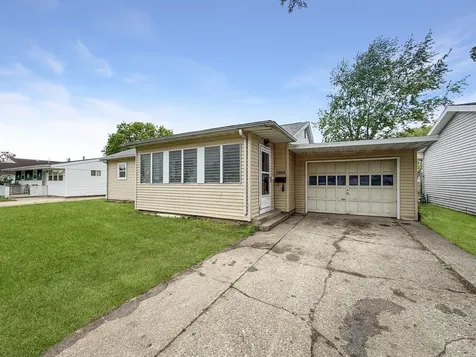1305 Harper Drive Rantoul IL 61866