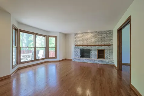 37 Mark Drive Hawthorn Woods IL 60047