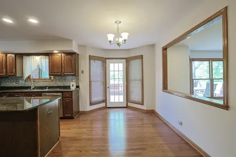 37 Mark Drive Hawthorn Woods IL 60047
