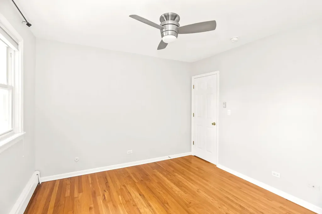 1819 West Touhy Avenue Chicago IL 60626
