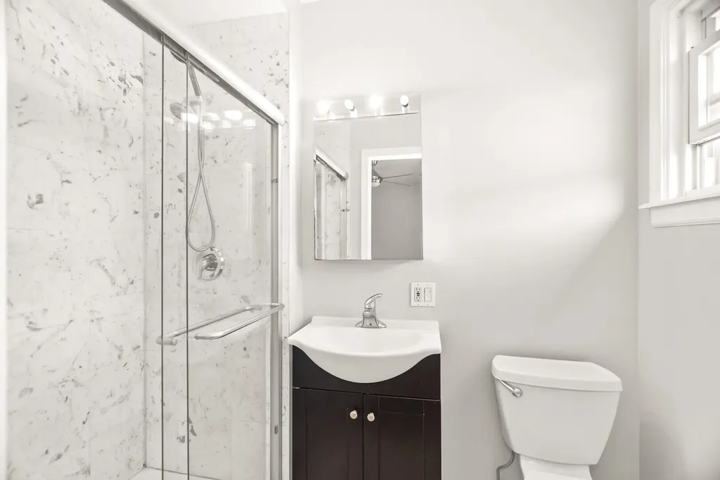 1819 West Touhy Avenue Chicago IL 60626