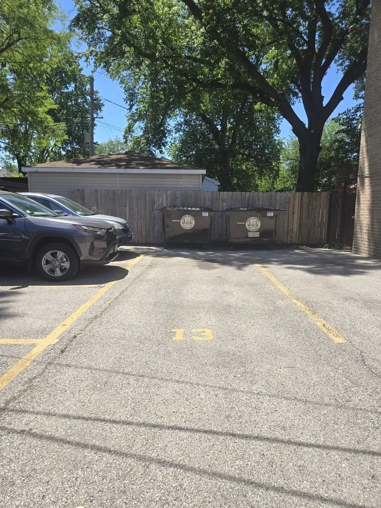 1819 West Touhy Avenue Chicago IL 60626