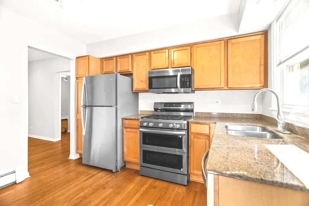 1819 West Touhy Avenue Chicago IL 60626