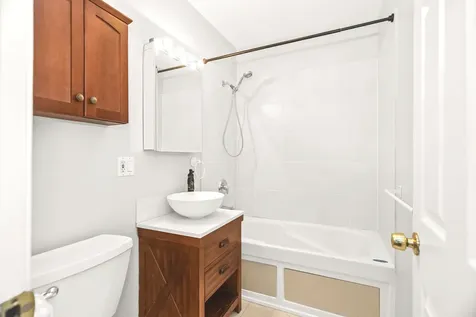 1819 West Touhy Avenue Chicago IL 60626