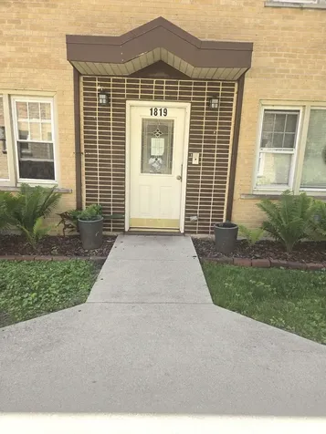 1819 West Touhy Avenue Chicago IL 60626