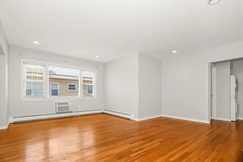 1819 West Touhy Avenue Chicago IL 60626